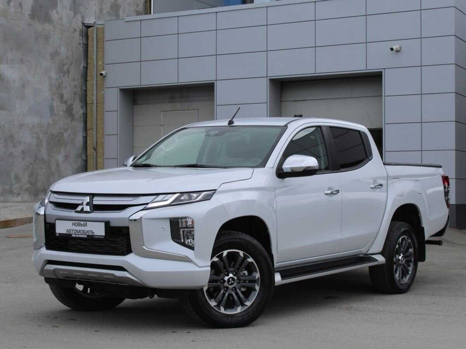 Автомобиль с пробегом Mitsubishi L200 в городе Екатеринбург ДЦ - Свободный склад USED (Ленд Ровер Автоплюс / Volvo Car Краснолесье) (с пробегом)