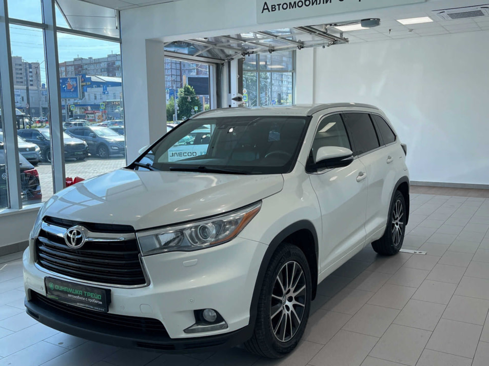 Автомобиль с пробегом Toyota Highlander 2013 в Череповец