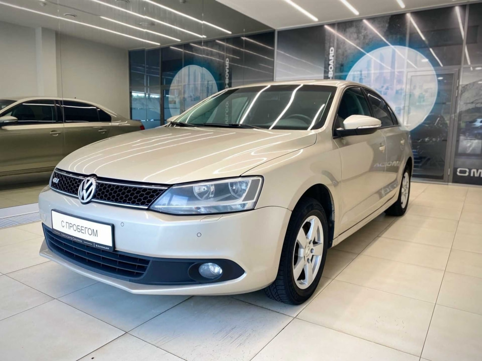 Автомобиль с пробегом Volkswagen Jetta 2012 в Смоленск