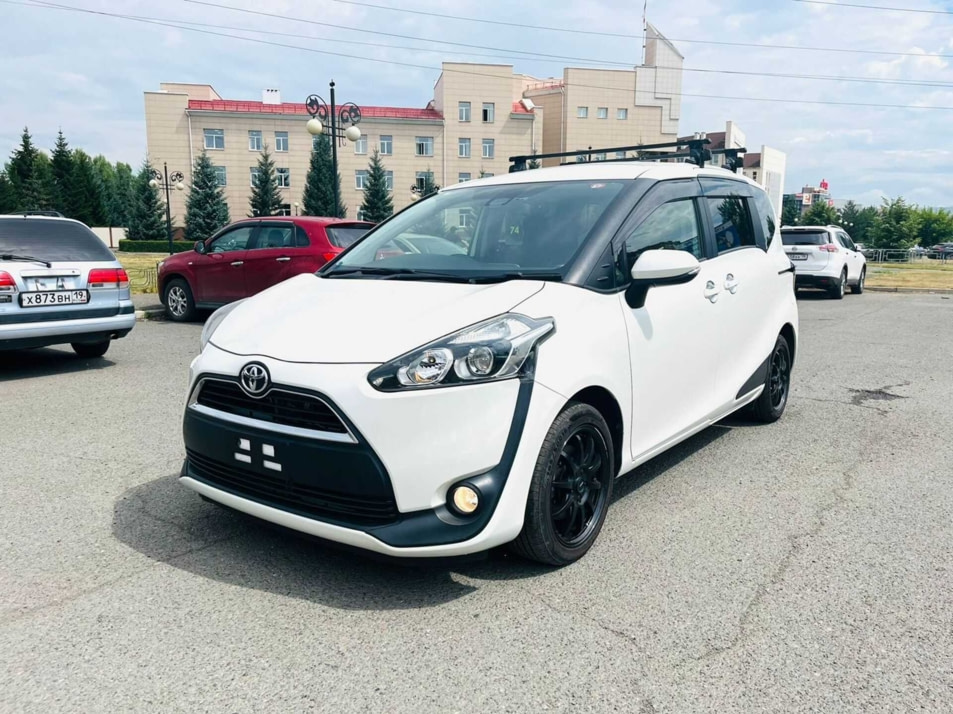 Автомобиль с пробегом Toyota Sienta в городе Абакан ДЦ - Автосалон Абакан на Крылова