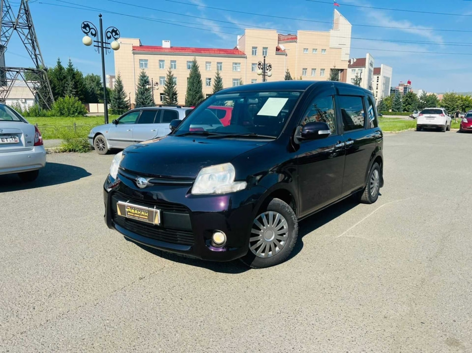 Автомобиль с пробегом Toyota Sienta в городе Абакан ДЦ - Автосалон Абакан на Крылова