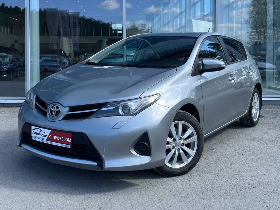 Автомобиль с пробегом Toyota Auris в городе Тюмень ДЦ - Автосалон «АвтоМакс»