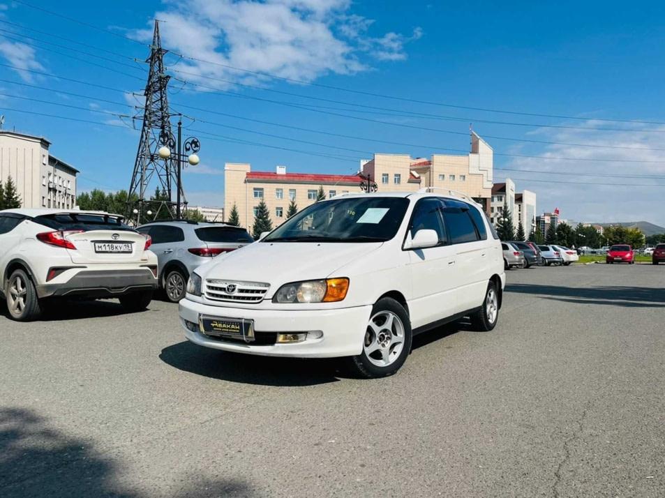 Автомобиль с пробегом Toyota Ipsum в городе Абакан ДЦ - Автосалон Абакан на Крылова