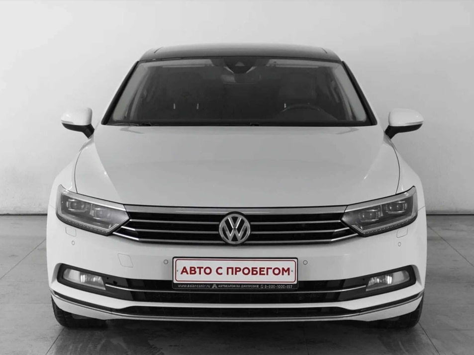 Автомобиль с пробегом Volkswagen Passat в городе Москва ДЦ - Автосалон на Дмитровке