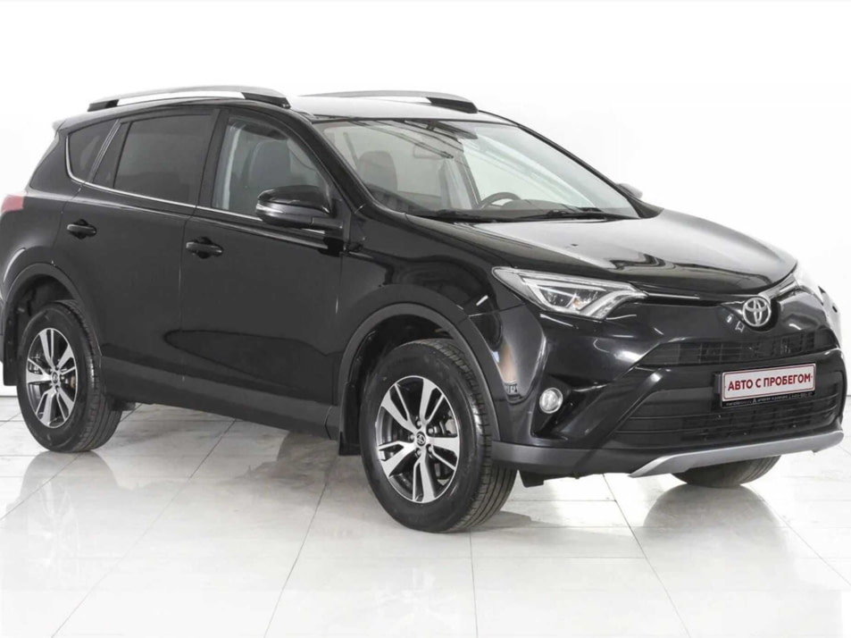 Автомобиль с пробегом Toyota RAV4 в городе Москва ДЦ - Автосалон на Дмитровке