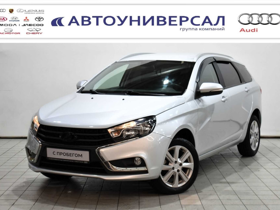 Автомобиль с пробегом LADA Vesta в городе Сургут ДЦ - Ауди Центр Сургут