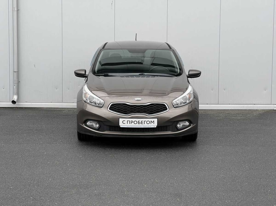 Автомобиль с пробегом Kia Ceed в городе Калининград ДЦ - Тойота Центр Калининград