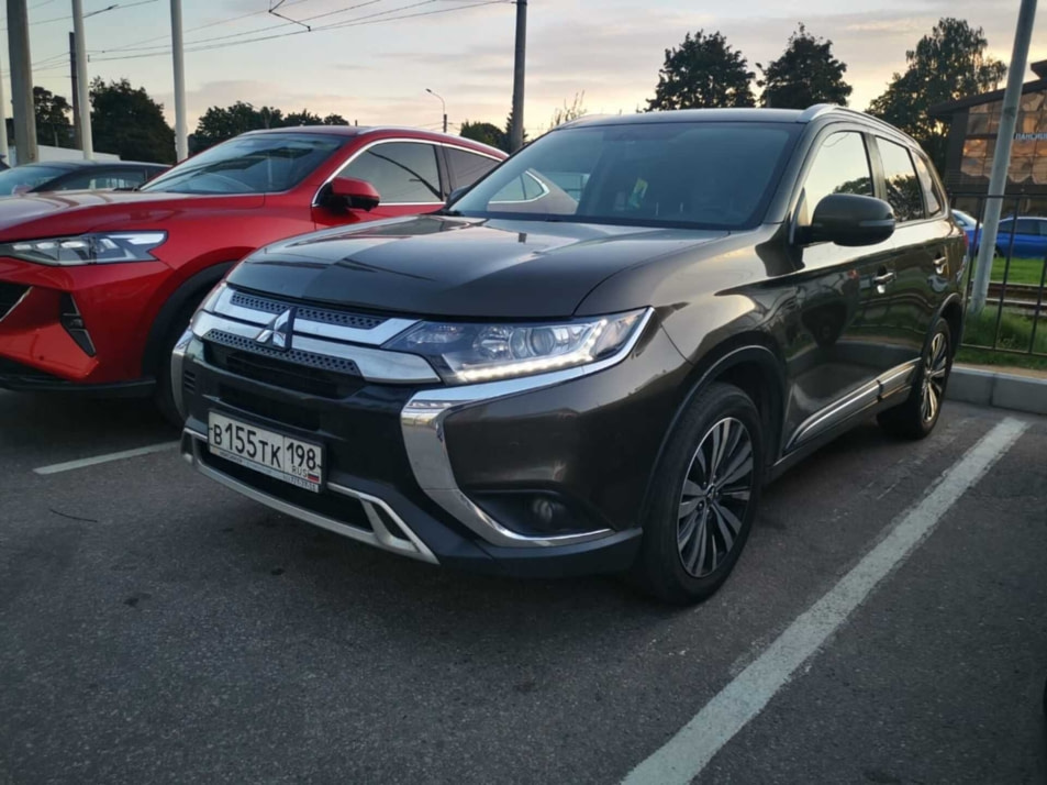 Автомобиль с пробегом Mitsubishi Outlander в городе Санкт-Петербург ДЦ - Форсаж Хошимина