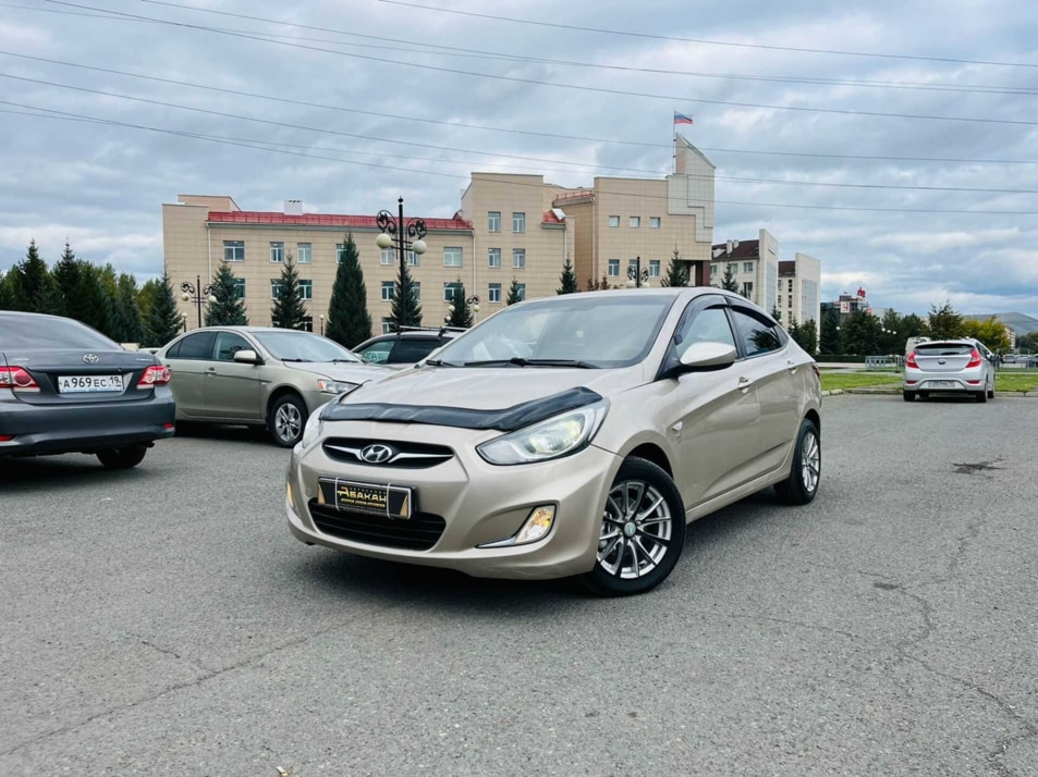 Автомобиль с пробегом Hyundai Solaris в городе Абакан ДЦ - Автосалон Абакан на Крылова