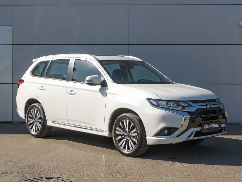 Автомобиль с пробегом Mitsubishi Outlander в городе Тверь ДЦ - AUTO-PAPATIME