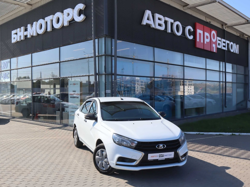 Автомобиль с пробегом LADA Vesta в городе Симферополь ДЦ - Симферополь