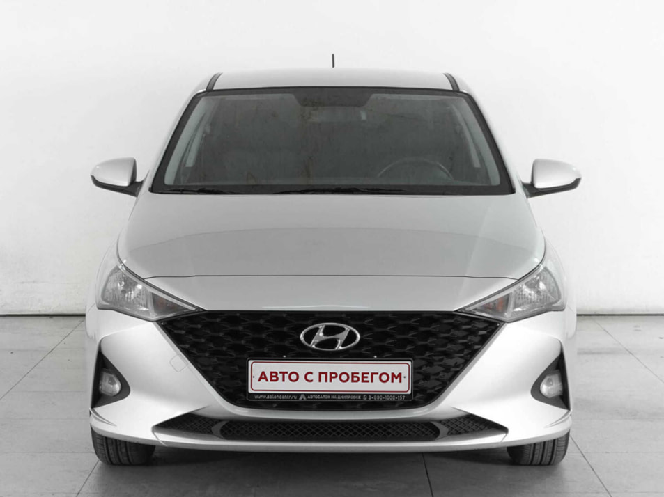 Автомобиль с пробегом Hyundai Solaris в городе Москва ДЦ - Автосалон на Дмитровке