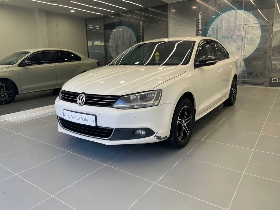 Автомобиль с пробегом Volkswagen Jetta 2014 в Смоленск