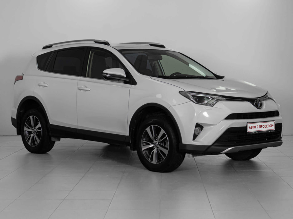 Автомобиль с пробегом Toyota RAV4 в городе Москва ДЦ - Автосалон на Дмитровке