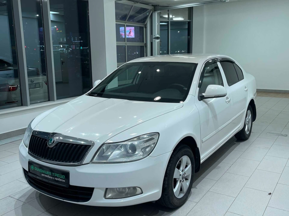 Автомобиль с пробегом ŠKODA Octavia 2013 в Череповец