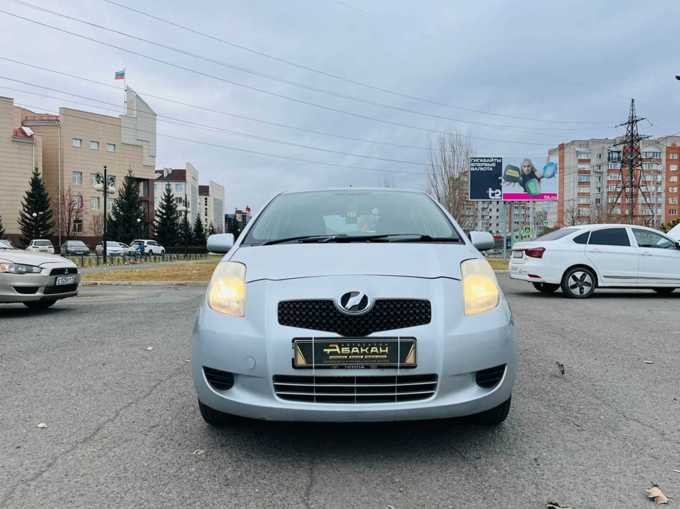 Автомобиль с пробегом Toyota Vitz в городе Абакан ДЦ - Автосалон Абакан на Крылова