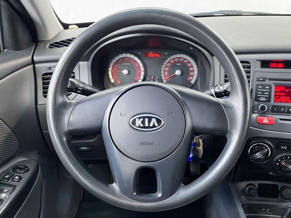 Автомобиль с пробегом Kia Rio в городе Ростов-на-Дону ДЦ - Ростов