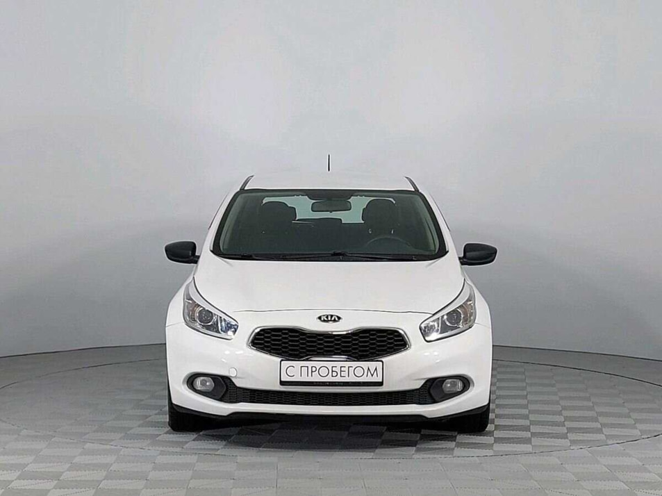 Автомобиль с пробегом Kia Ceed в городе Калининград ДЦ - Тойота Центр Калининград