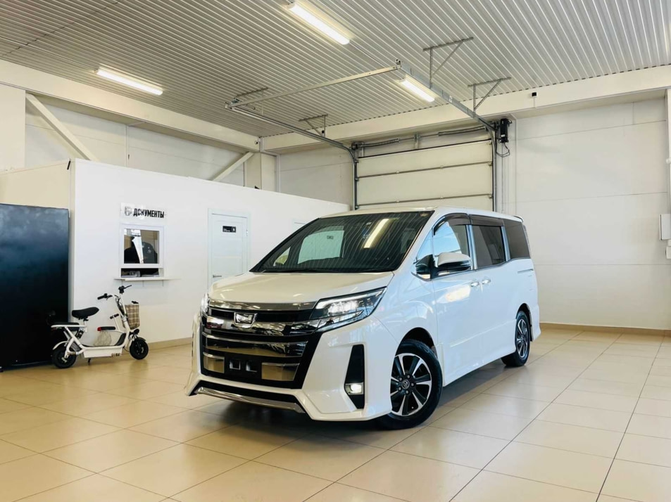 Автомобиль с пробегом Toyota Noah в городе Абакан ДЦ - Планета Авто