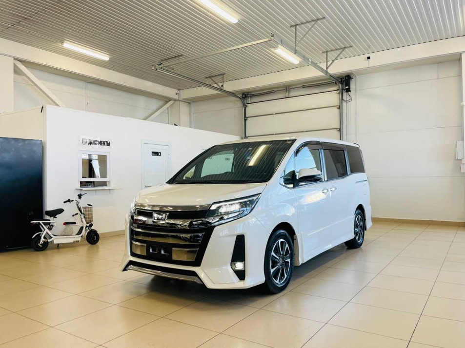 Автомобиль с пробегом Toyota Noah в городе Абакан ДЦ - Планета Авто