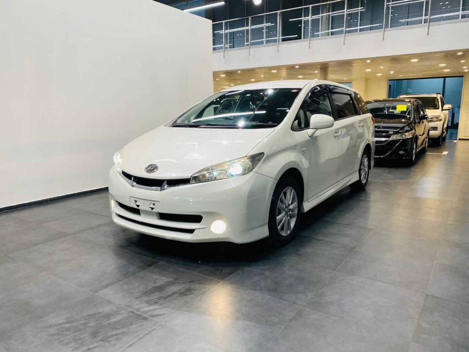 Автомобиль с пробегом Toyota Wish в городе Абакан ДЦ - Планета Авто Север