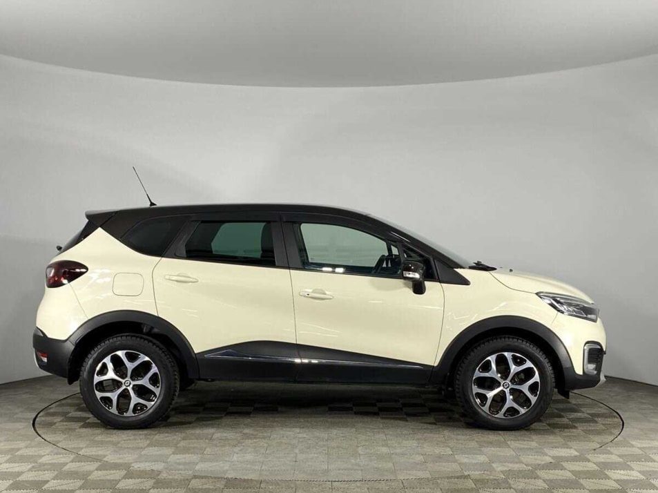 Автомобиль с пробегом Renault Kaptur в городе Воронеж ДЦ - Воронеж, Остужева