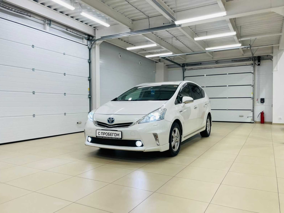 Автомобиль с пробегом Toyota Prius Alpha в городе Абакан ДЦ - Планета Авто