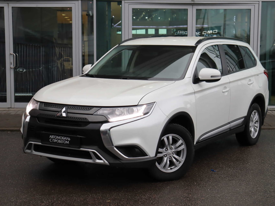 Автомобиль с пробегом Mitsubishi Outlander в городе Санкт-Петербург ДЦ - Автобиография