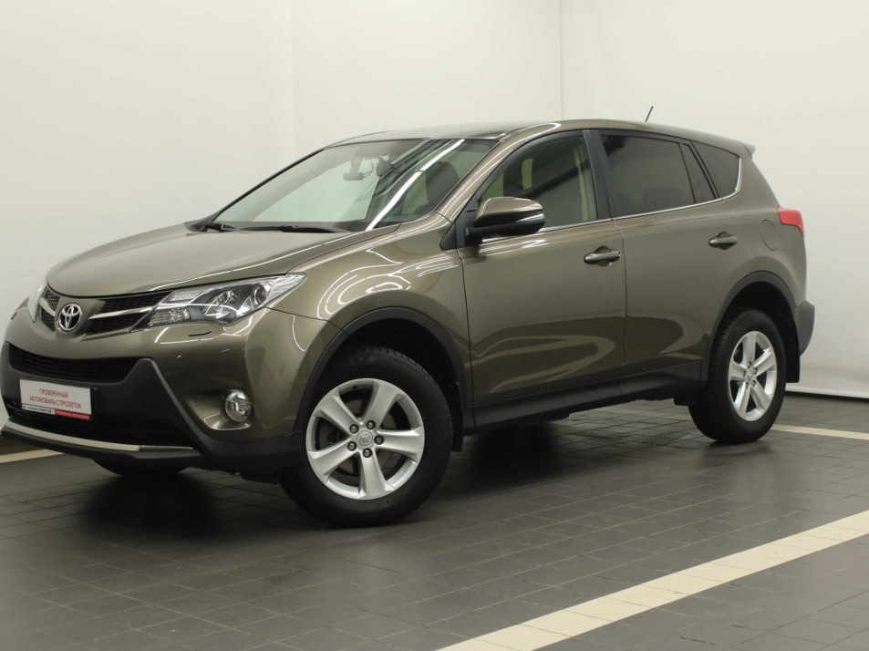 Автомобиль с пробегом Toyota RAV4 в городе Красноярск ДЦ - Тойота Центр Красноярск