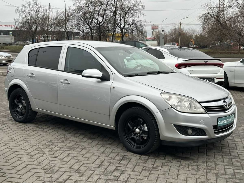 Автомобиль с пробегом Opel Astra в городе Ростов-на-Дону ДЦ - Дельта Сокол Моторс Авто с пробегом