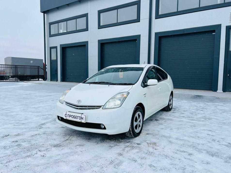 Автомобиль с пробегом Toyota Prius в городе Абакан ДЦ - Планета Авто