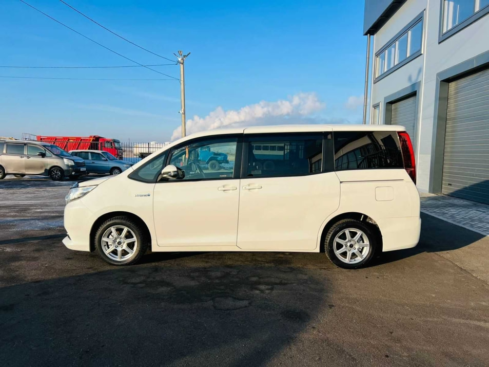 Автомобиль с пробегом Toyota Noah в городе Абакан ДЦ - Планета Авто