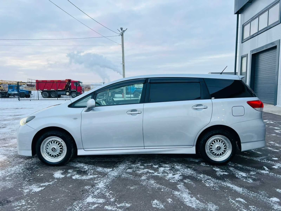 Автомобиль с пробегом Toyota Wish в городе Абакан ДЦ - Планета Авто