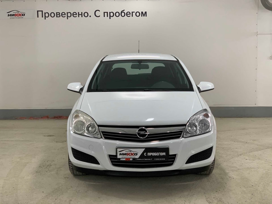 Автомобиль с пробегом Opel Astra в городе Тюмень ДЦ - Автосалон «Никко»