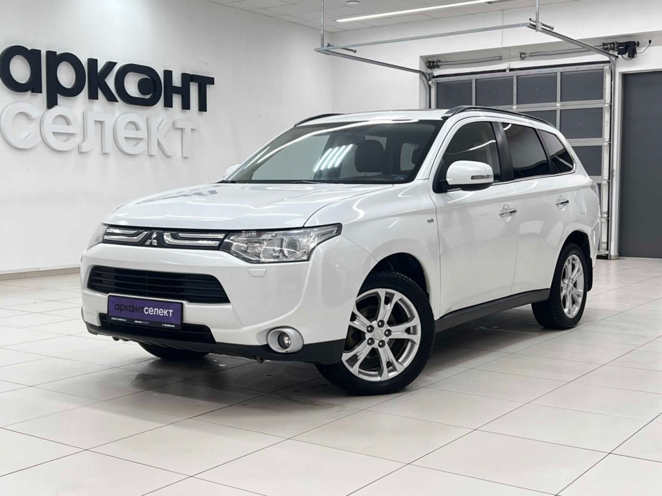 Автомобиль с пробегом Mitsubishi Outlander в городе Волгоград ДЦ - АРКОНТСЕЛЕКТ на Землячки