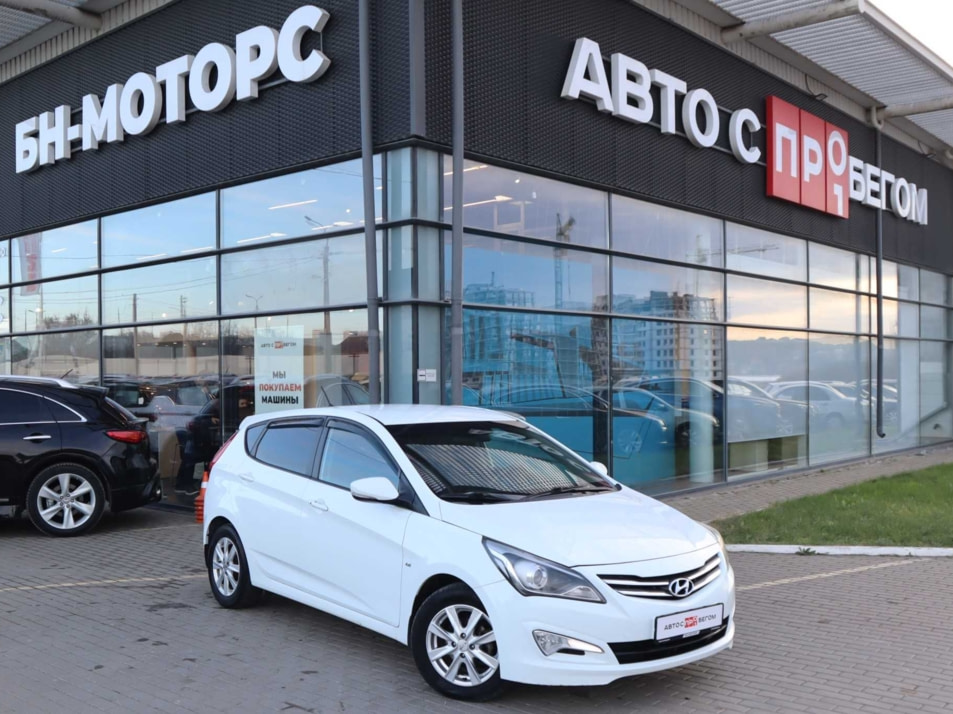 Автомобиль с пробегом Hyundai Solaris в городе Симферополь ДЦ - Симферополь