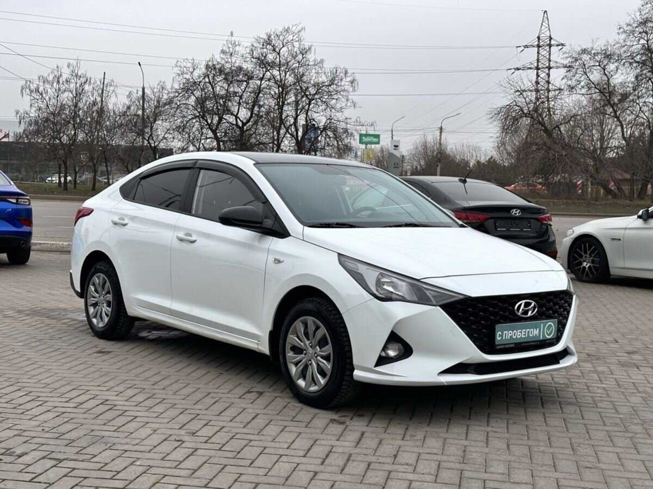 Автомобиль с пробегом Hyundai Solaris в городе Ростов-на-Дону ДЦ - Дельта Сокол Моторс Авто с пробегом