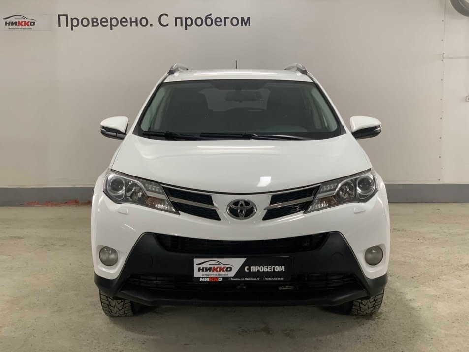 Автомобиль с пробегом Toyota RAV4 в городе Тюмень ДЦ - Автосалон «Никко»