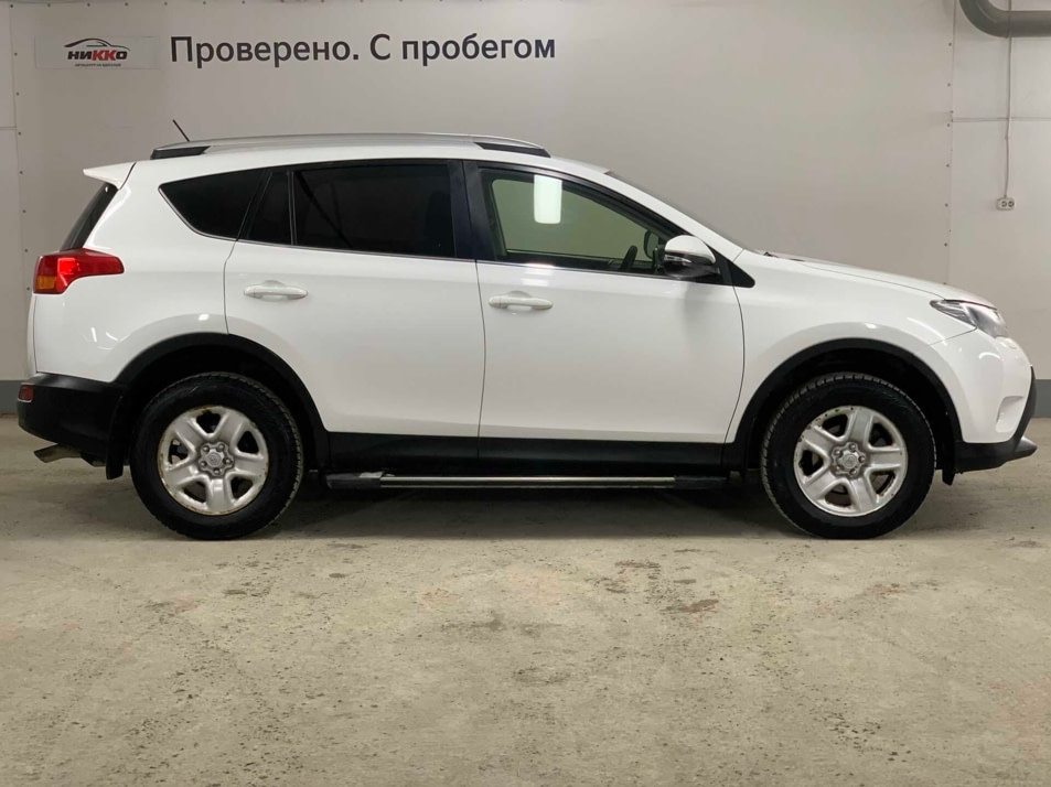 Автомобиль с пробегом Toyota RAV4 в городе Тюмень ДЦ - Автосалон «Никко»