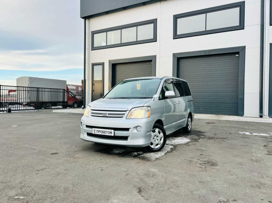 Автомобиль с пробегом Toyota Noah в городе Абакан ДЦ - Планета Авто