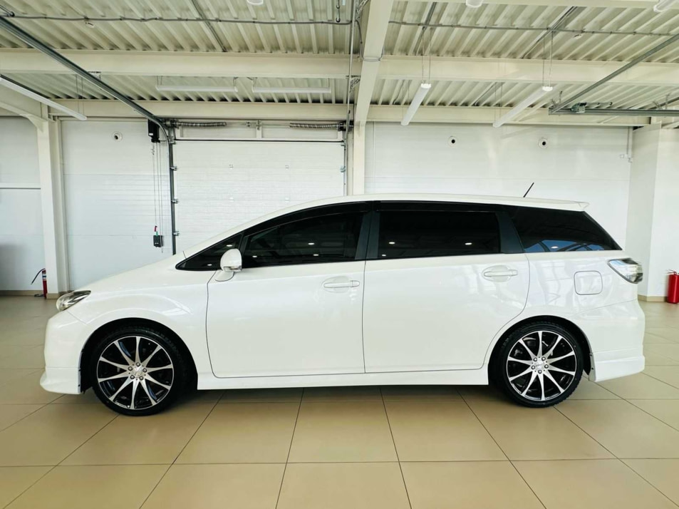 Автомобиль с пробегом Toyota Wish в городе Абакан ДЦ - Планета Авто