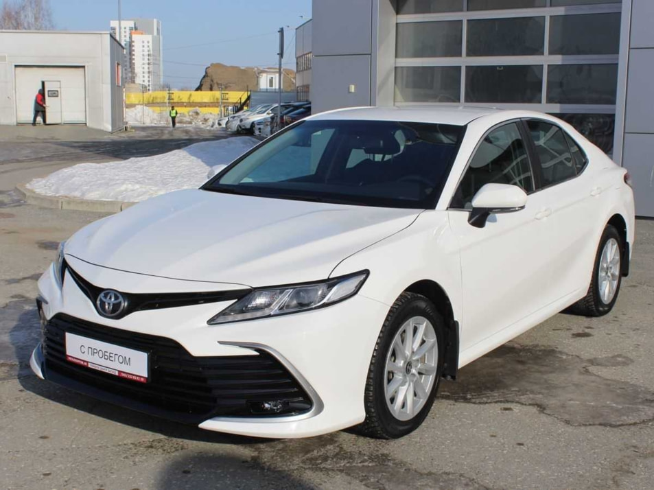 Автомобиль с пробегом Toyota Camry в городе Екатеринбург ДЦ - Свободный склад USED (Тойота Центр Екатеринбург Запад / Тойота Центр Екатеринбург Запад (для СХ) / Лексус - Екатеринбург) (с пробегом)