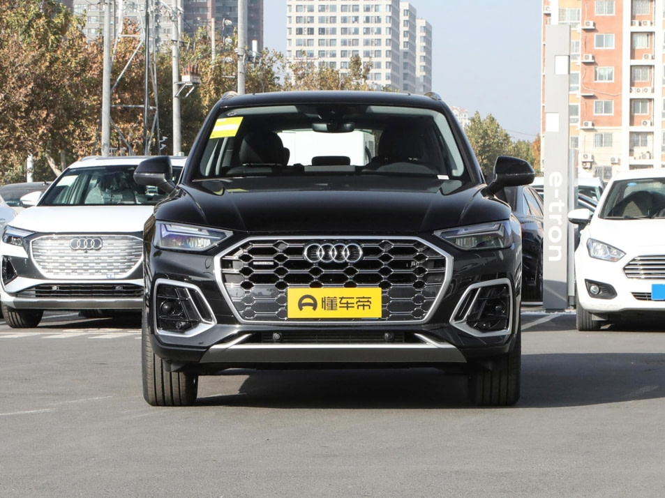 Новый автомобиль Audi Q5L 40 TFSI quattro Luxury Dynamicв городе Москва ДЦ - CDEK.Shopping