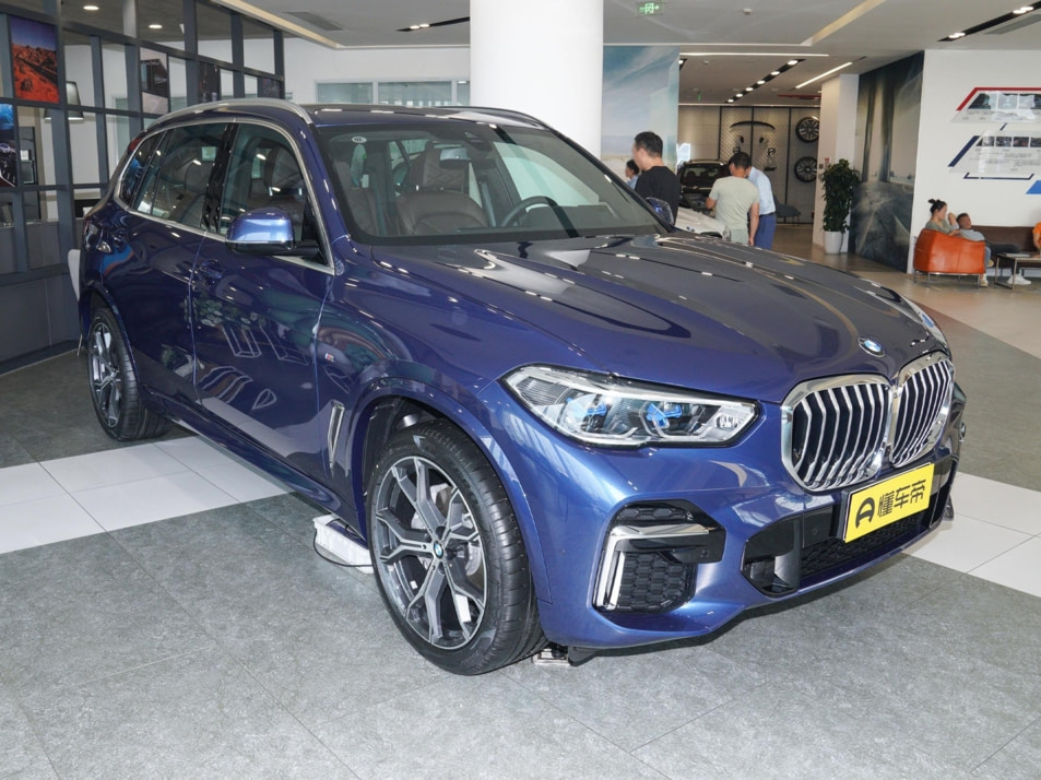 Новый автомобиль BMW X5 XDrive40iв городе Москва ДЦ - CDEK.Shopping