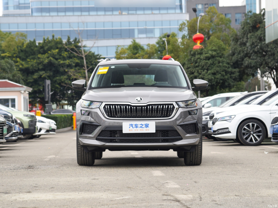 Новый автомобиль ŠKODA KODIAQ AMBITION PLUSв городе Москва ДЦ - CDEK.Shopping