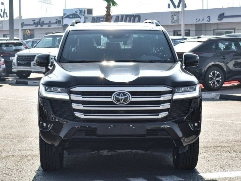 Новый автомобиль Toyota Land Cruiser 300 VX+ (7 мест)в городе Москва ДЦ - CDEK.Shopping