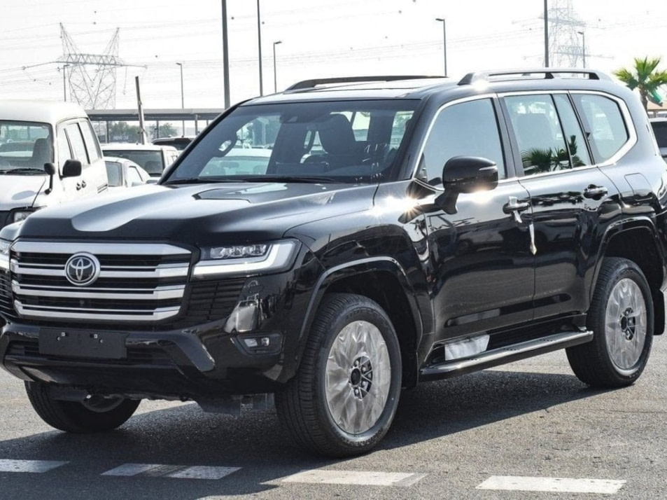 Новый автомобиль Toyota Land Cruiser 300 VX+ (7 мест)в городе Москва ДЦ - CDEK.Shopping