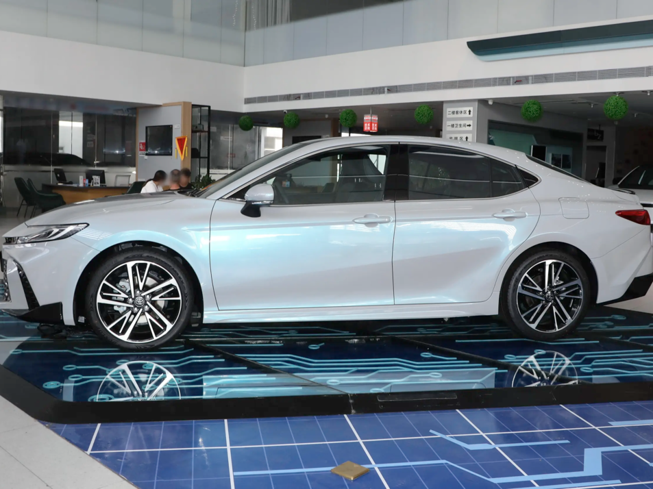 Новый автомобиль Toyota Camry Sport Editionв городе Москва ДЦ - CDEK.Shopping