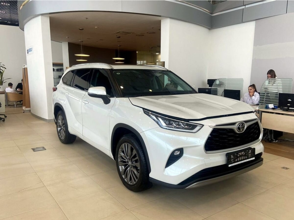 Новый автомобиль Toyota Highlander Luxuryв городе Москва ДЦ - Мультибренд Автомир Москва Байкальская