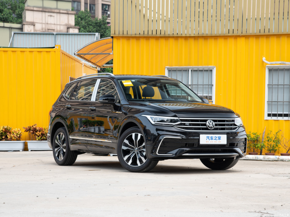 Новый автомобиль Volkswagen Tiguan L R-Line Flagshipв городе Москва ДЦ - CDEK.Shopping